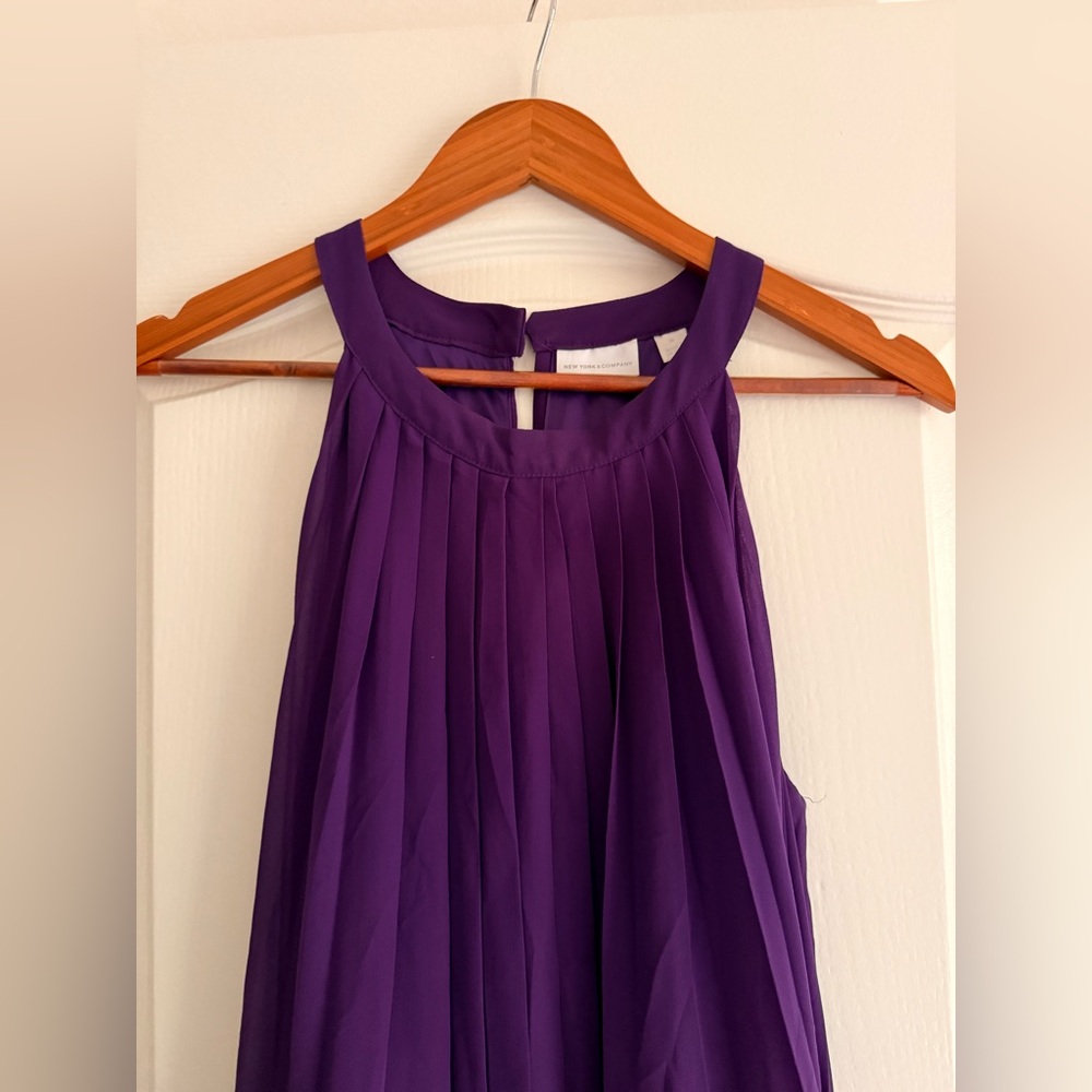 New York & Company Purple Pleated Sleeveless Dress